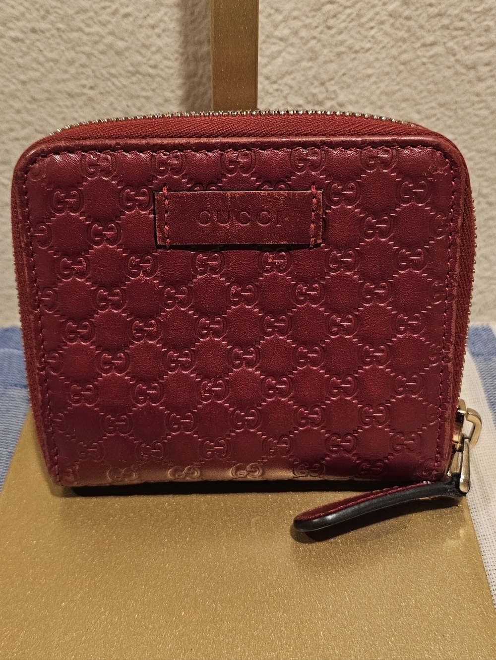 Gucci micro red zip around wallet - Picture 2 of 13